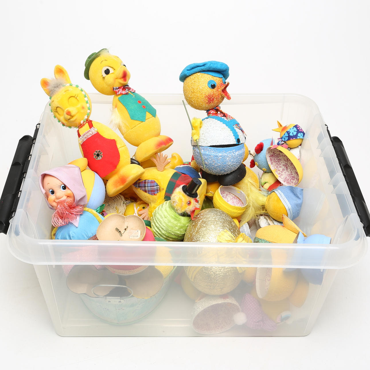 A varied Easter ornament, 1960/70's.