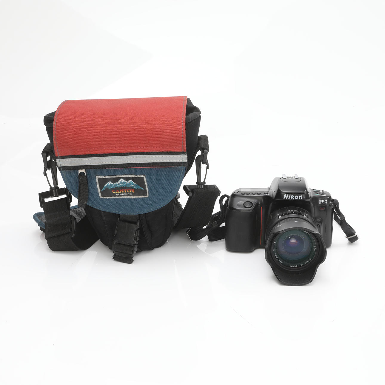 KAMERA, analog, Nikon F50.