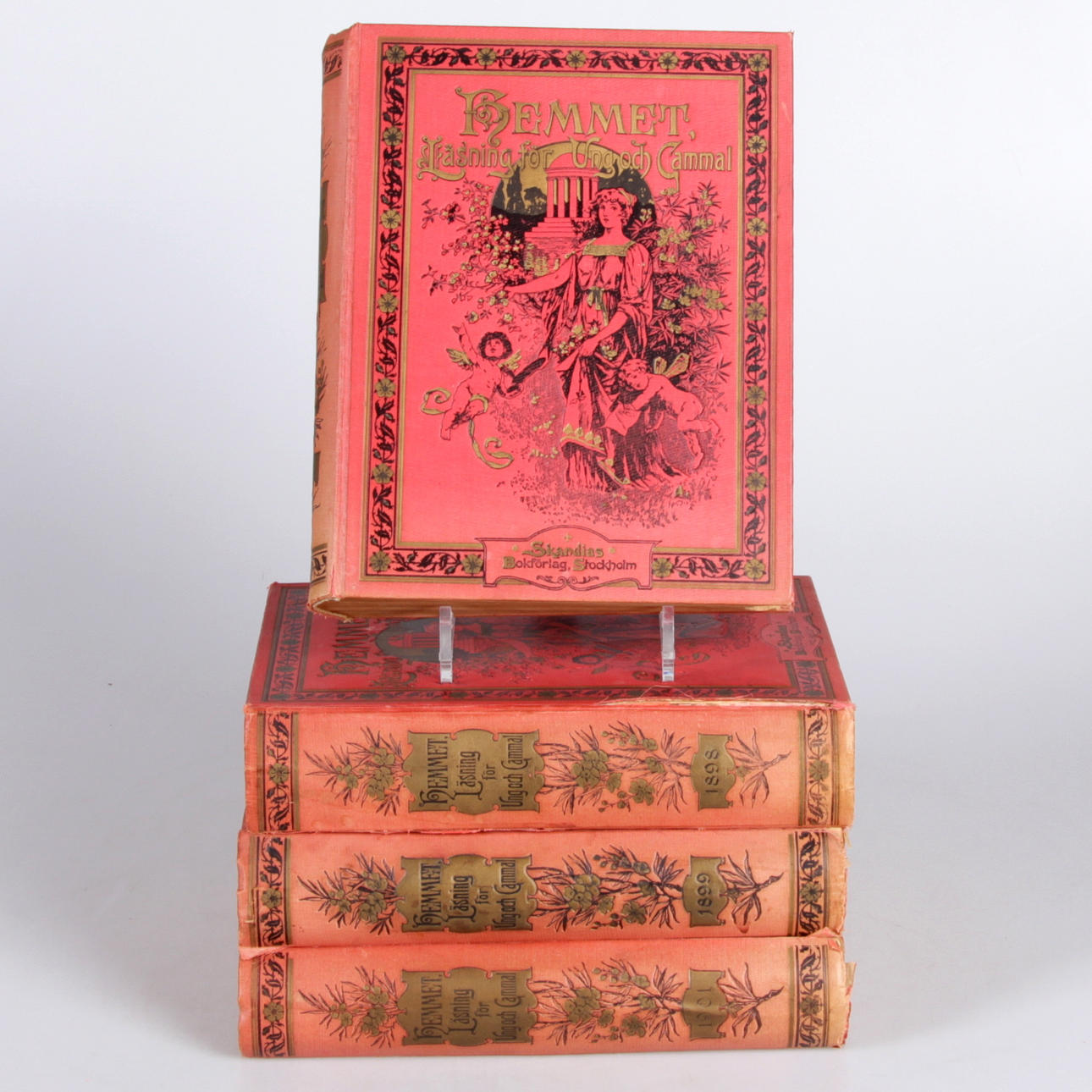 BÖCKER, 4 st. "Hemmet, läsning för Ung och Gammal", 1800/1900-tal.