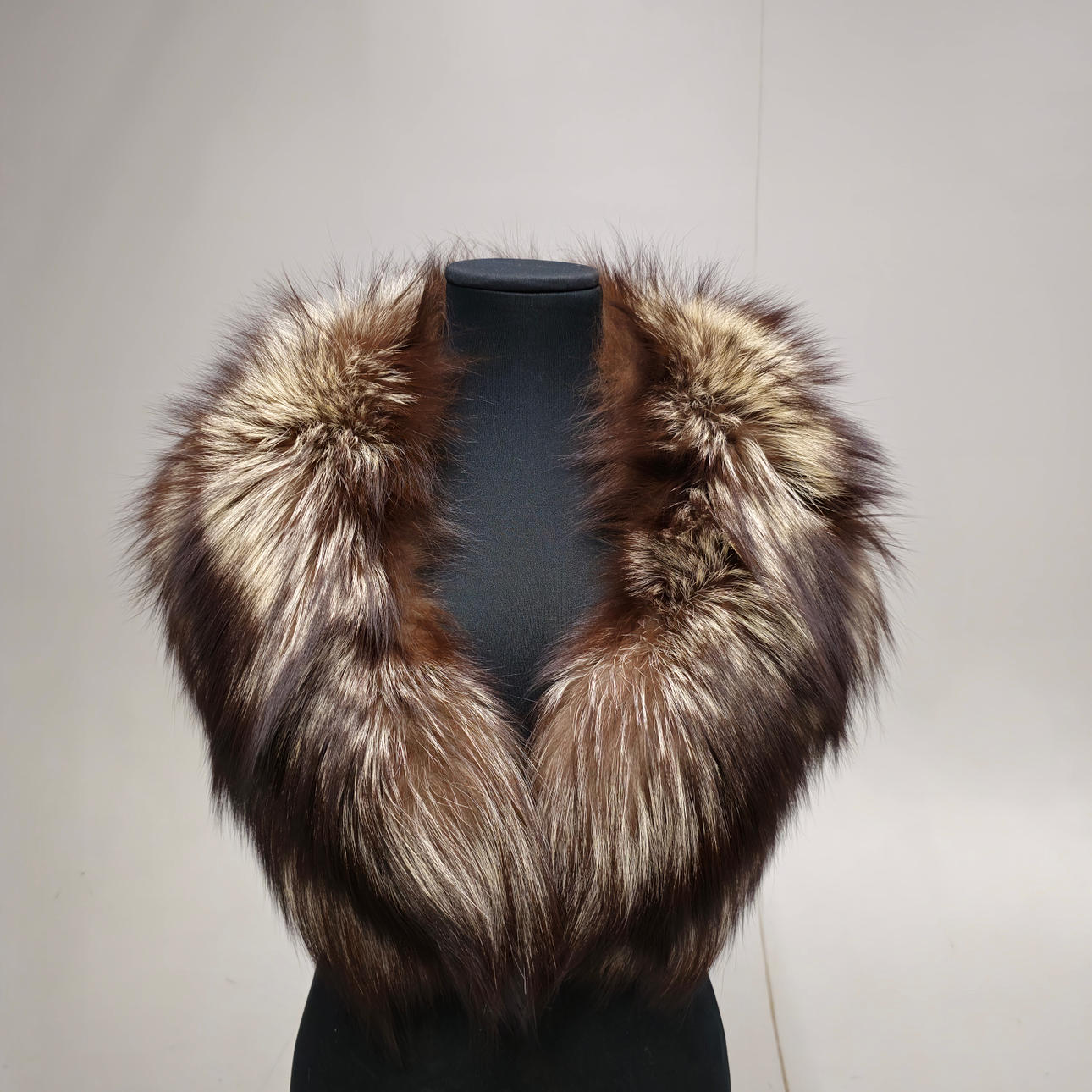 SILVERRÄVSTAL, MED FÄSTKROK.