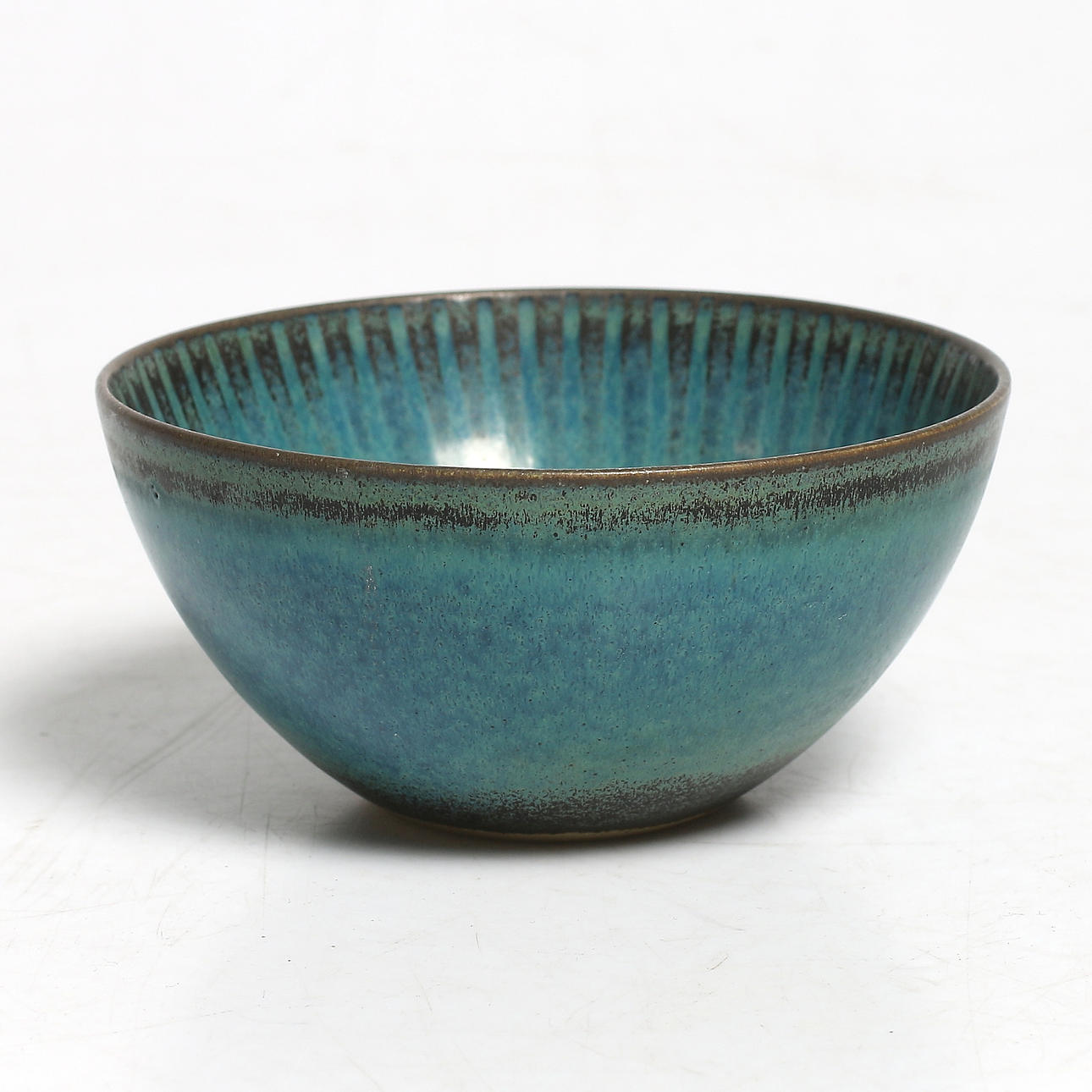 STIG LINDBERG. Skål, stengods, Gustavsberg, unik, signerad, 1900-tal.