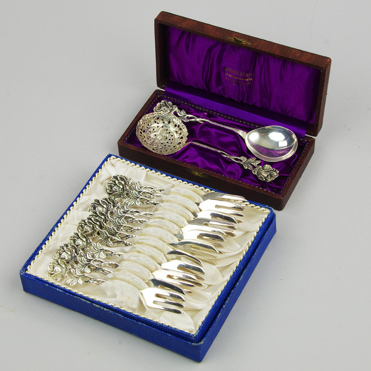 TÅRTGAFFLAR, SKED SAMT SOCKERSKED, "Rosen", silver.