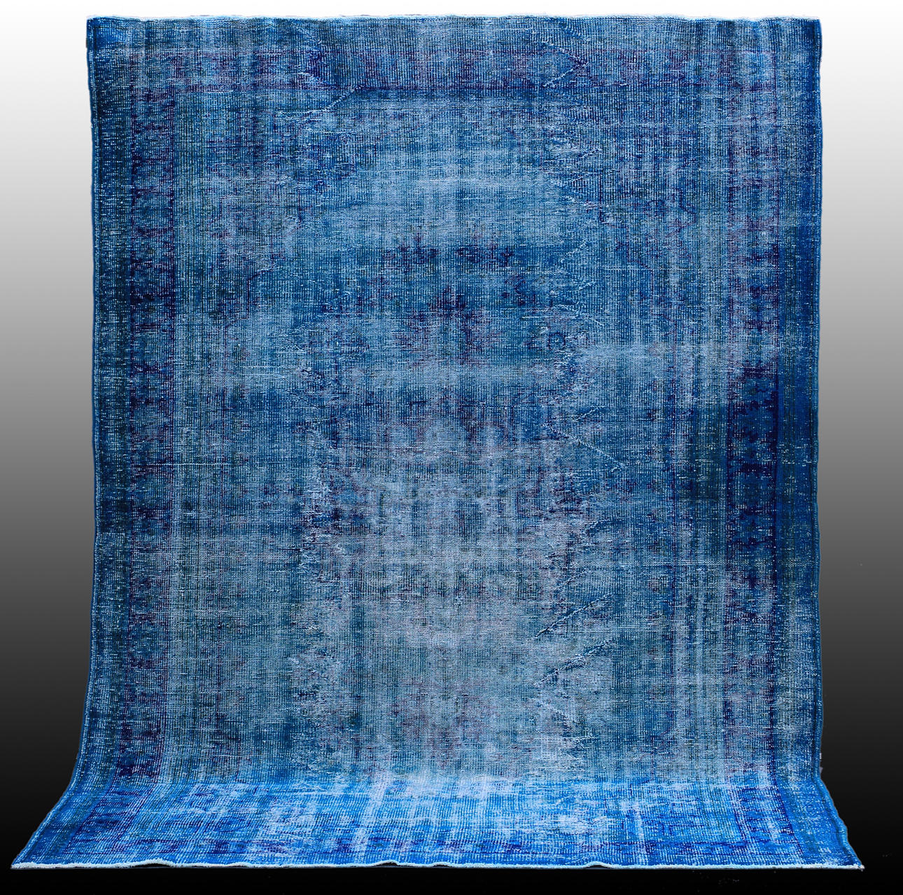 MATTA, carpet vintage, 314 x 211 cm.