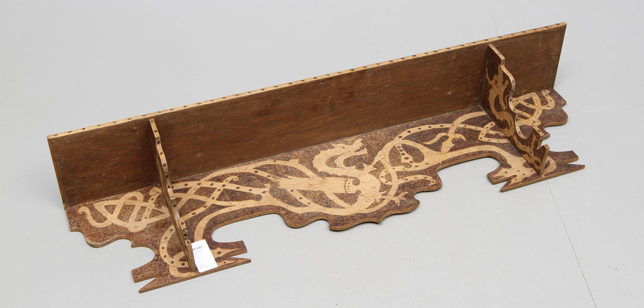 VÄGGHYLLA, 1800/1900-tal.