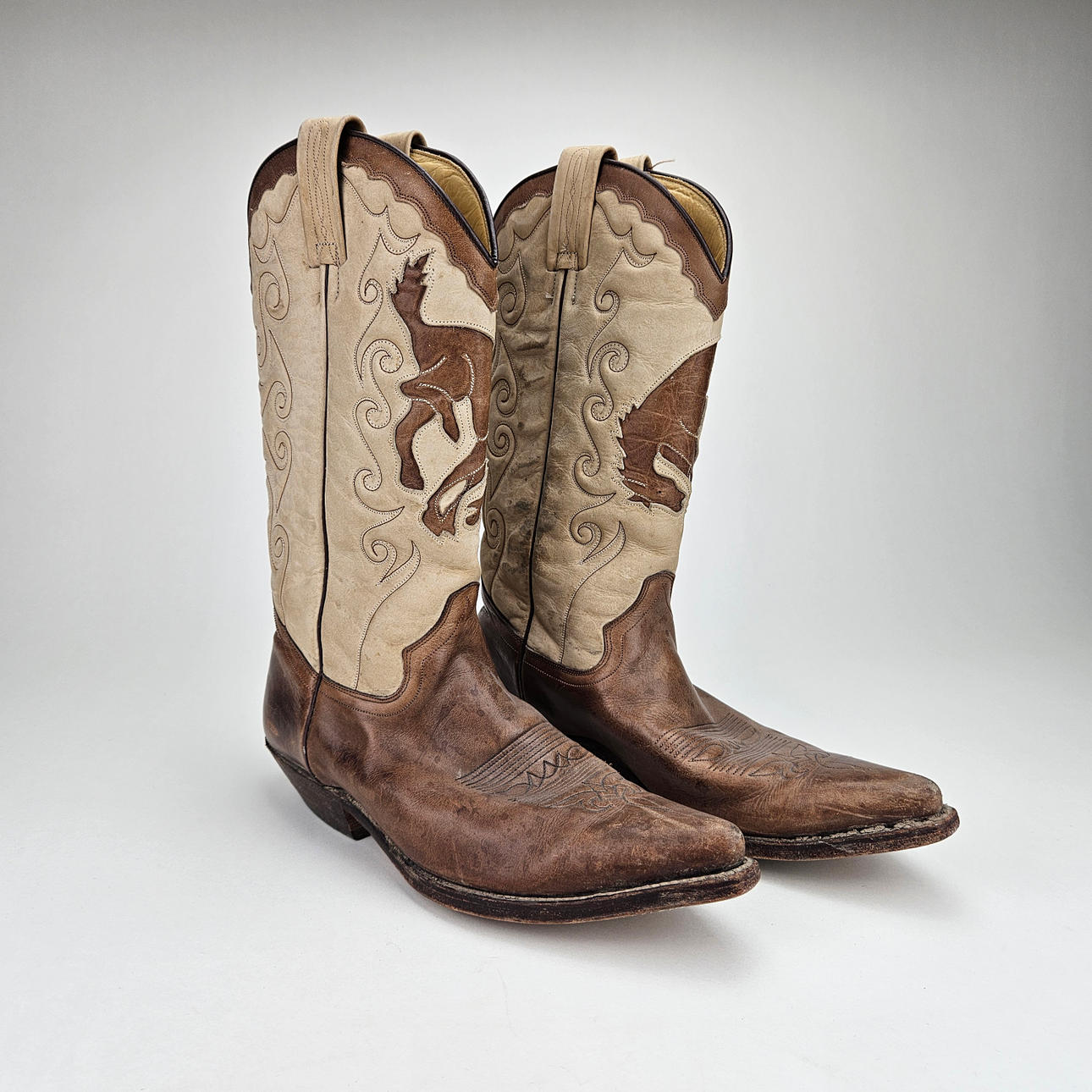 COWBOY-SAAPPAAT, Tony Mora, Espanja.