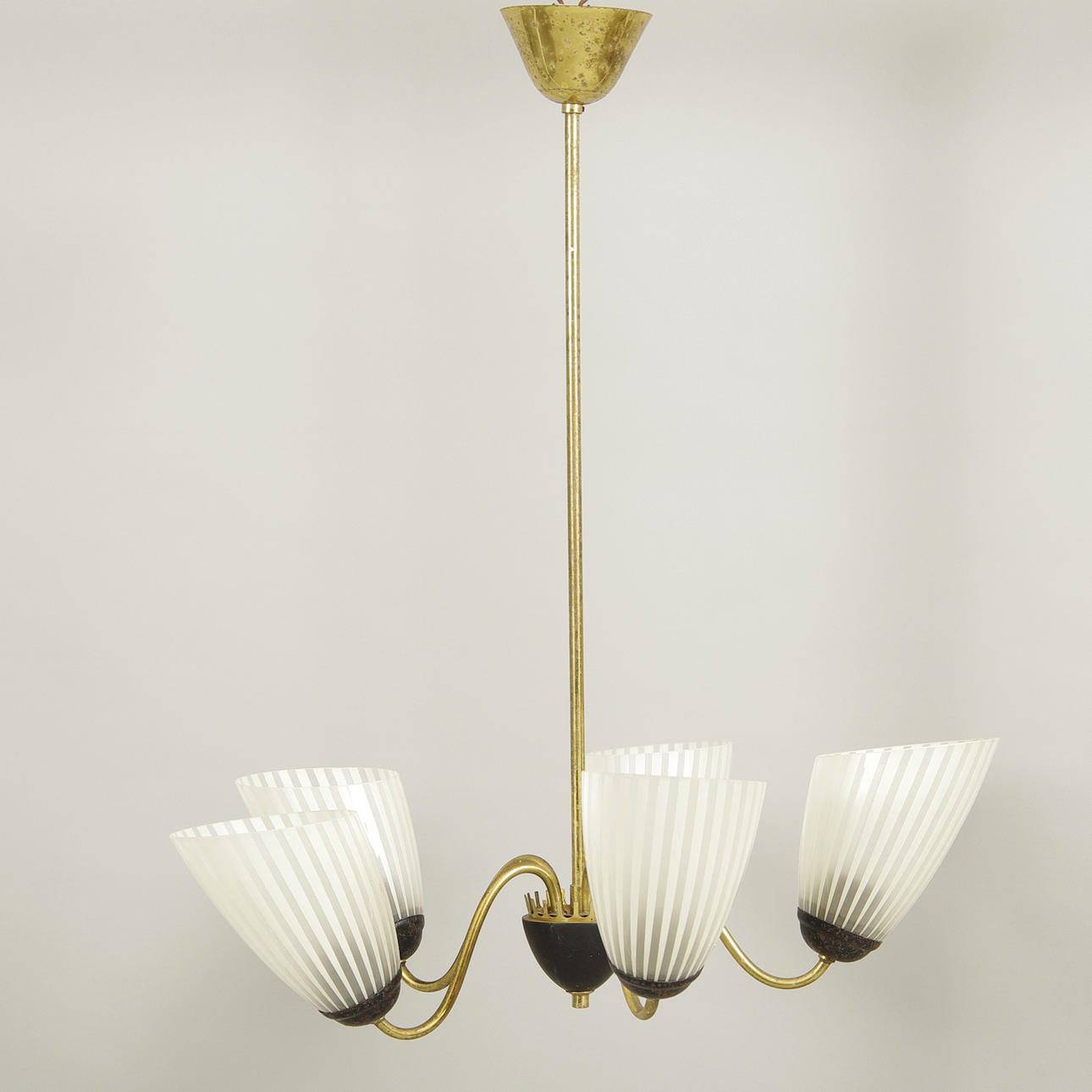 TAKARMATUR, 5-armad, mässing/glas, 1900-talets mitt.