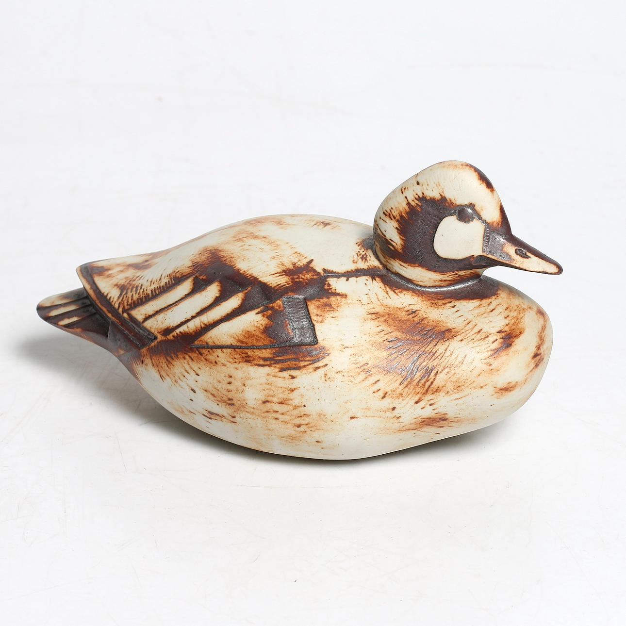 PAUL HOFF. Skulptur, stor Knipa, Gustavsberg, 1900-talets andra hälft.