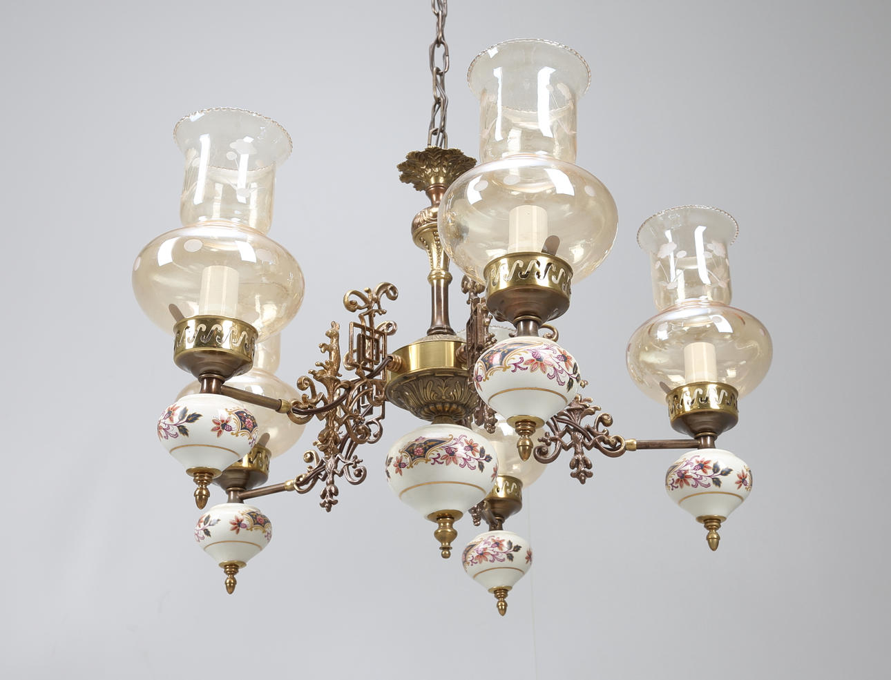 TAKKRONA, metall och porslin, 1900-tal.