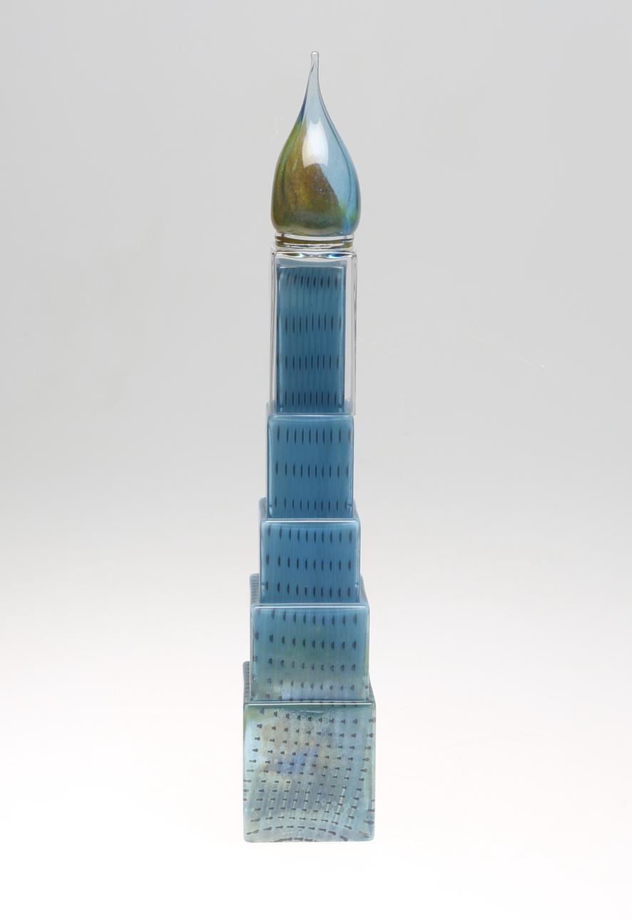 KONSTGLAS, skulptur, "Metropolis", Bertil Vallien, Kosta Boda Atelier, signerad.