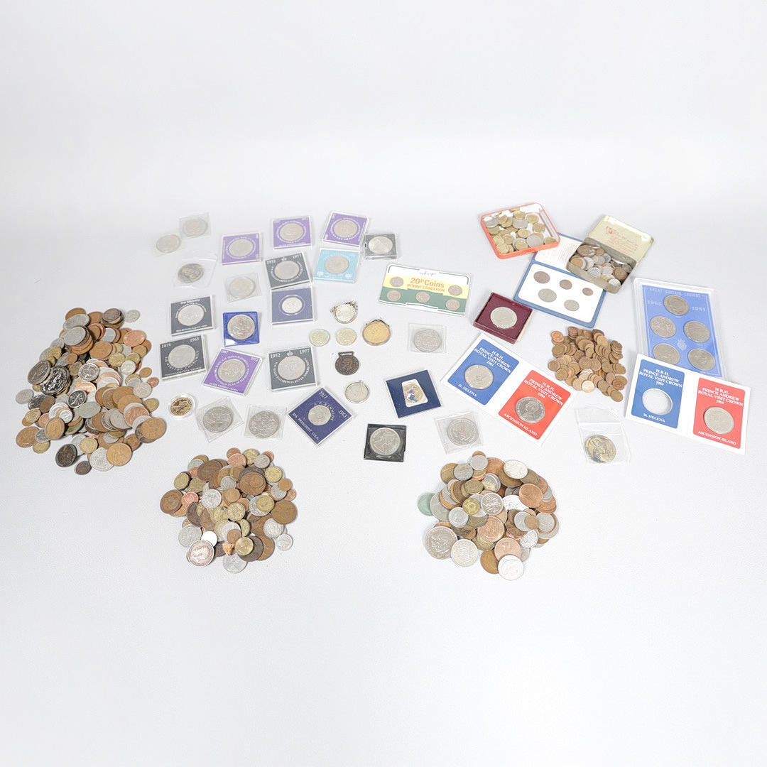 STOR SAMLING AF MØNTER.