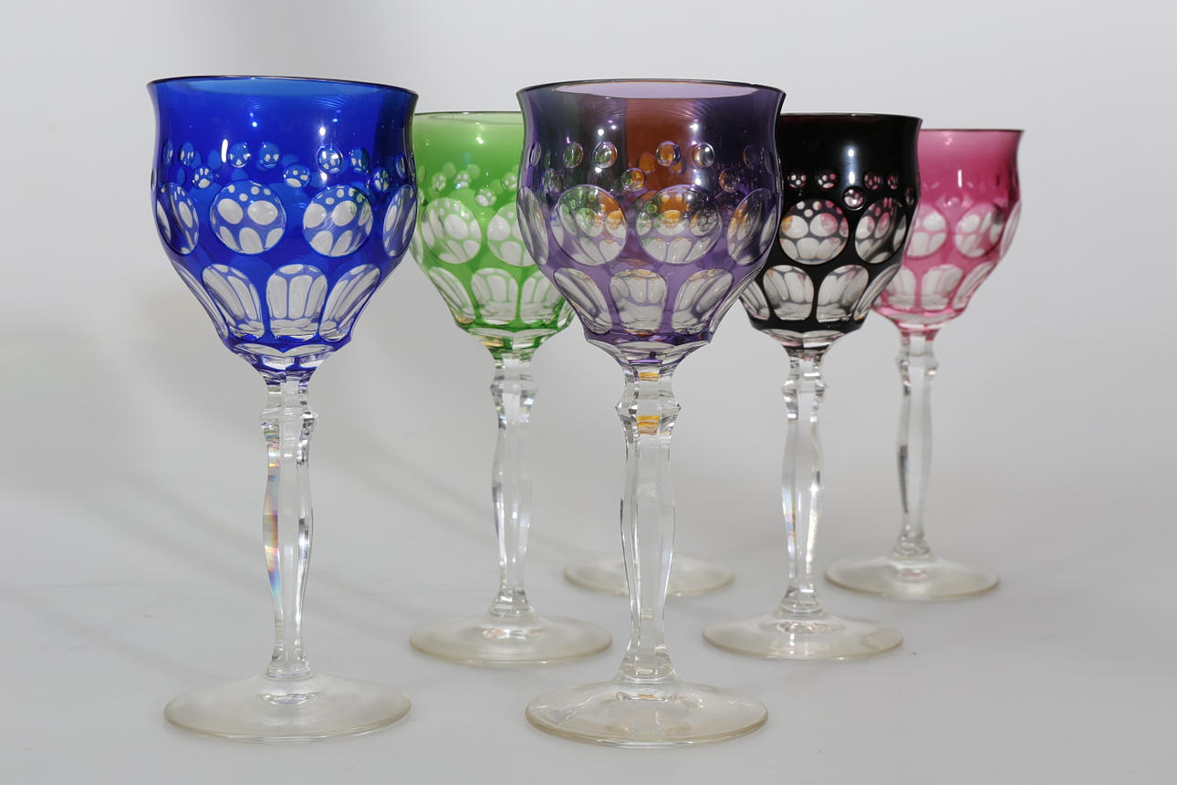 GLAS, kristall, olikfärgade kupor, 6 stycken, 1900-talets andra hälft.