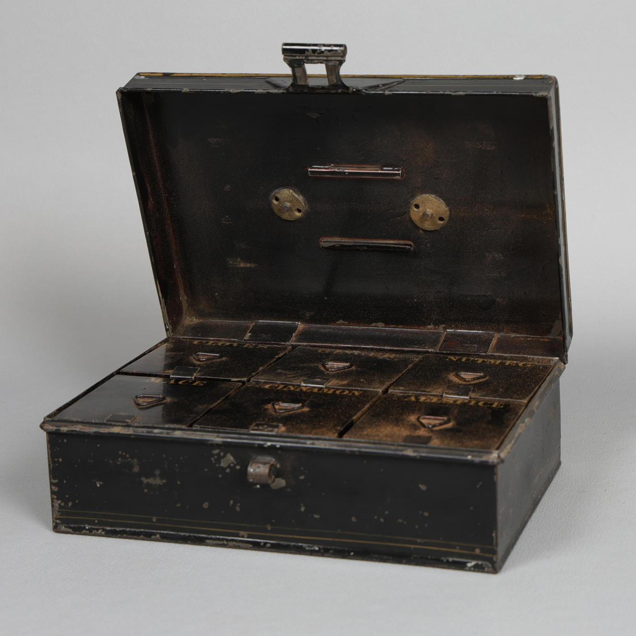 KRYDDBOX, JAPAN, 1800-TAL.