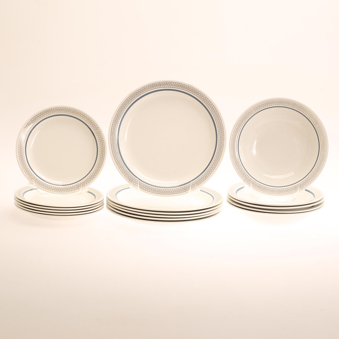 A 17-piece “Tim” dining set, Rörstrand.