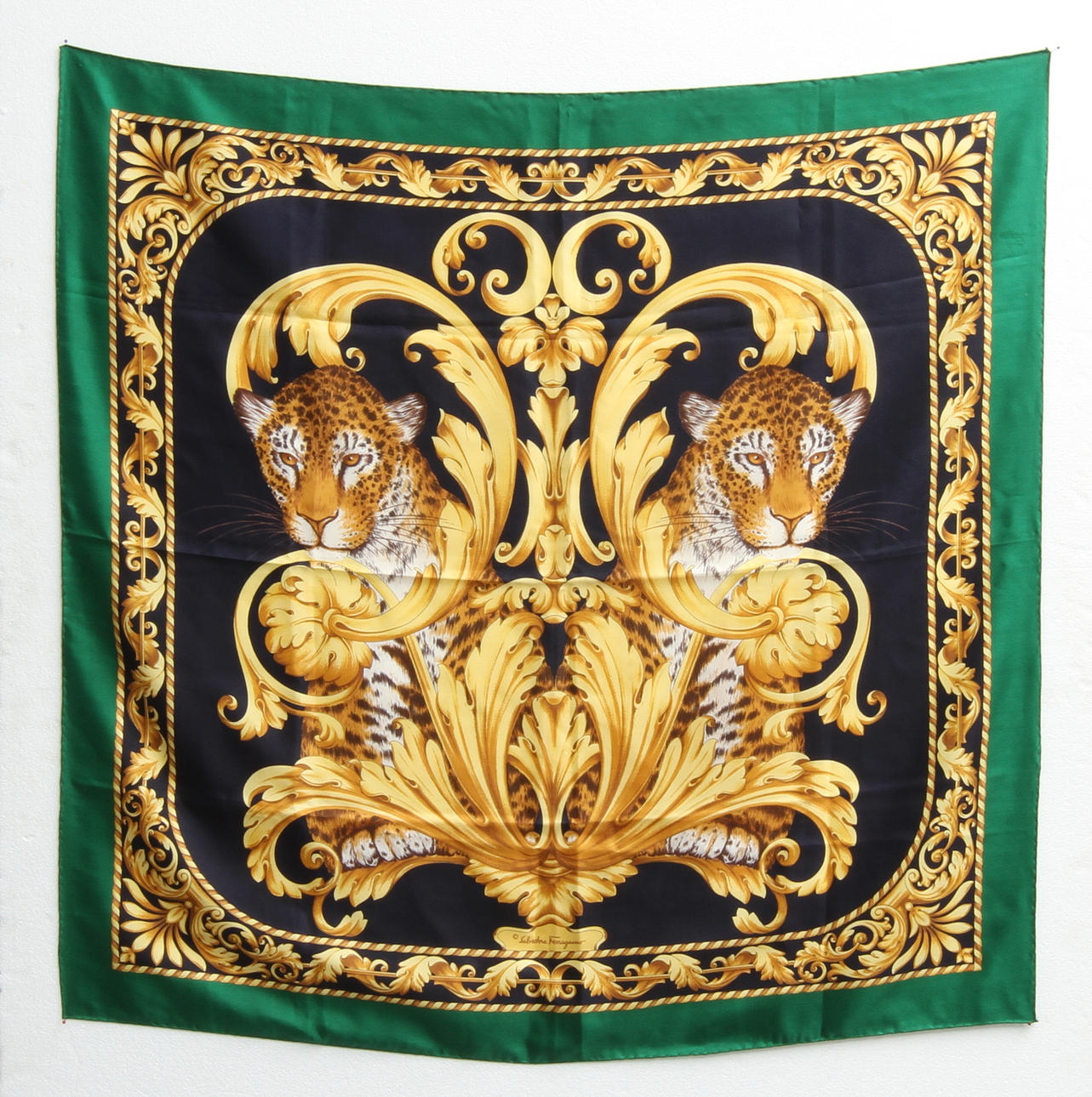 SCARF, siden, Salvatore Ferragamo.