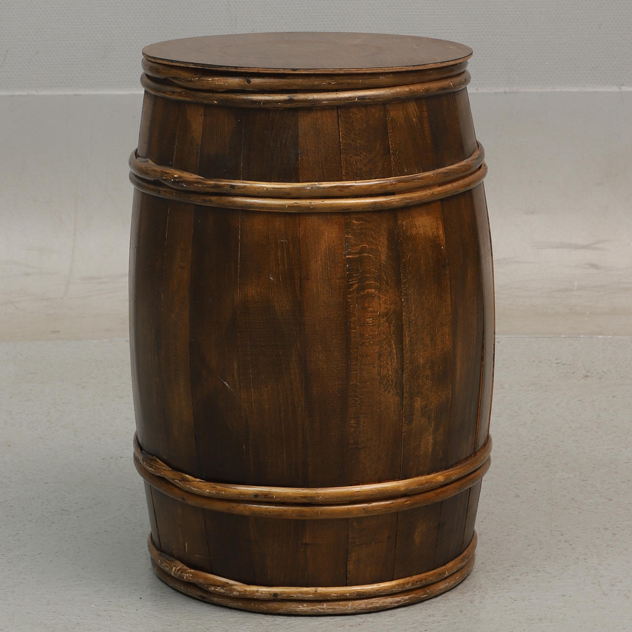 TUNNA, trä, 1900-talets senare hälft.