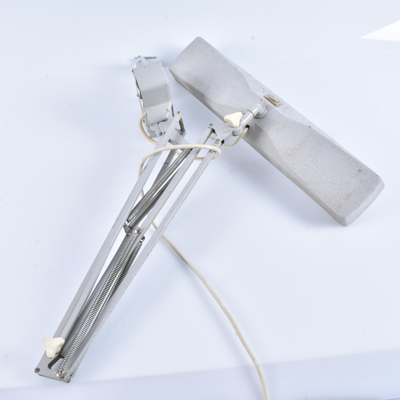 SKRIVBORDSLAMPA, Ledu, typ 2511.