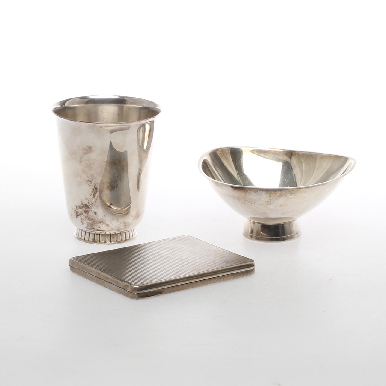 BÄGARE, SKÅL och CIGARETTETUI, silver, bla Gustav Jansson, CG Hallberg.