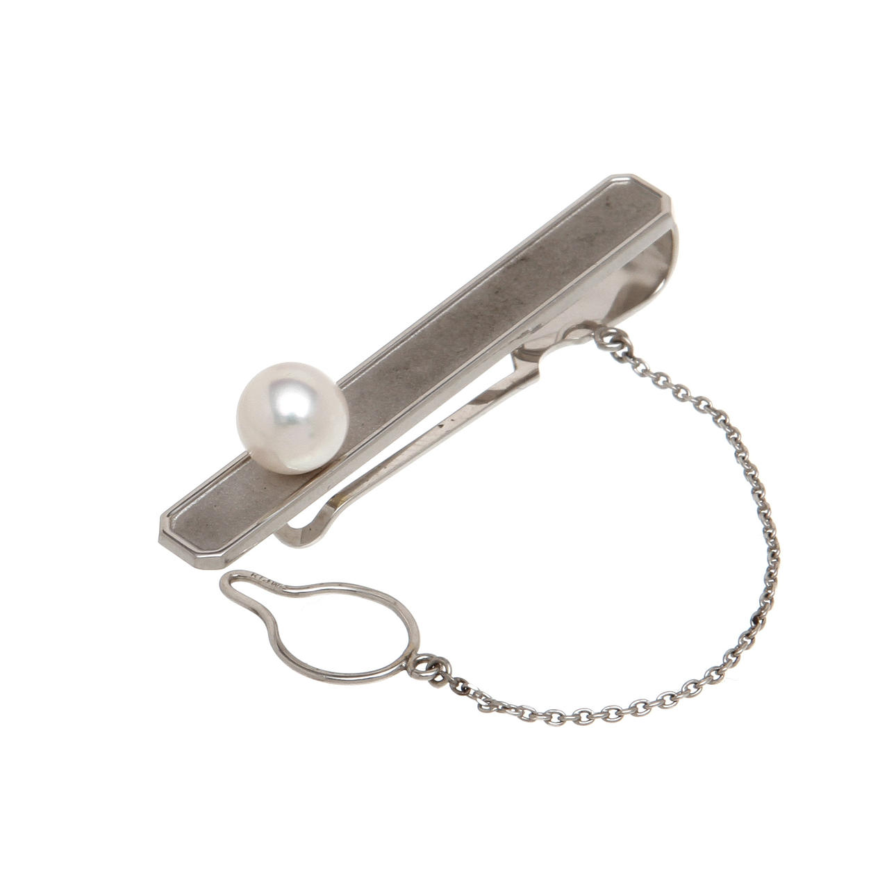 SLIPSNÅL, 14K vitguld med pärla. Vikt 6,8 g.