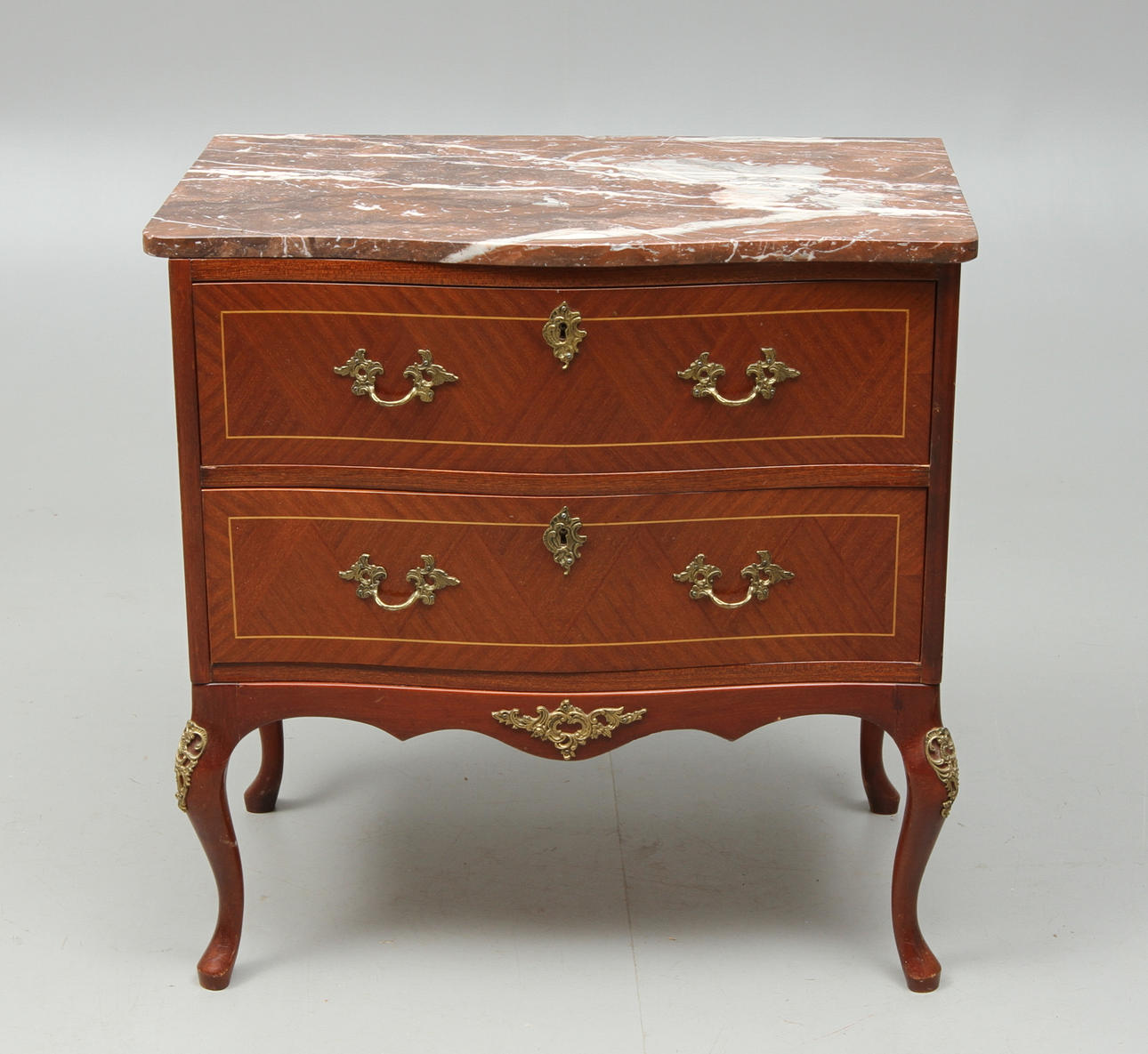 BYRÅ, med stenskiva, Louis XVI-stil, 1900-tal.