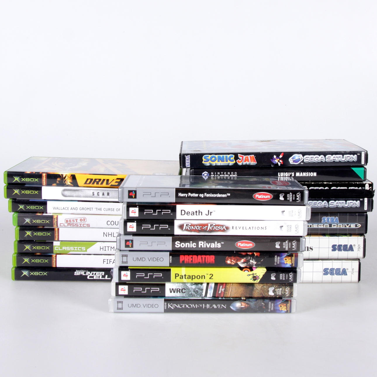 SPEL, samt filmer, till spelkonsoler, 23 st. Sega, PSP, Xbox.