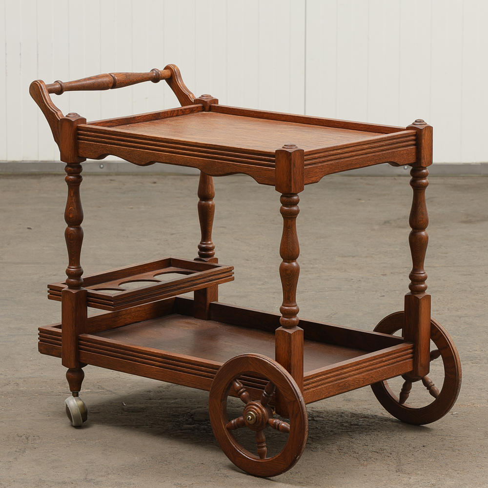 SERVERINGSVAGN, ek, 1900-talets andra hälft.