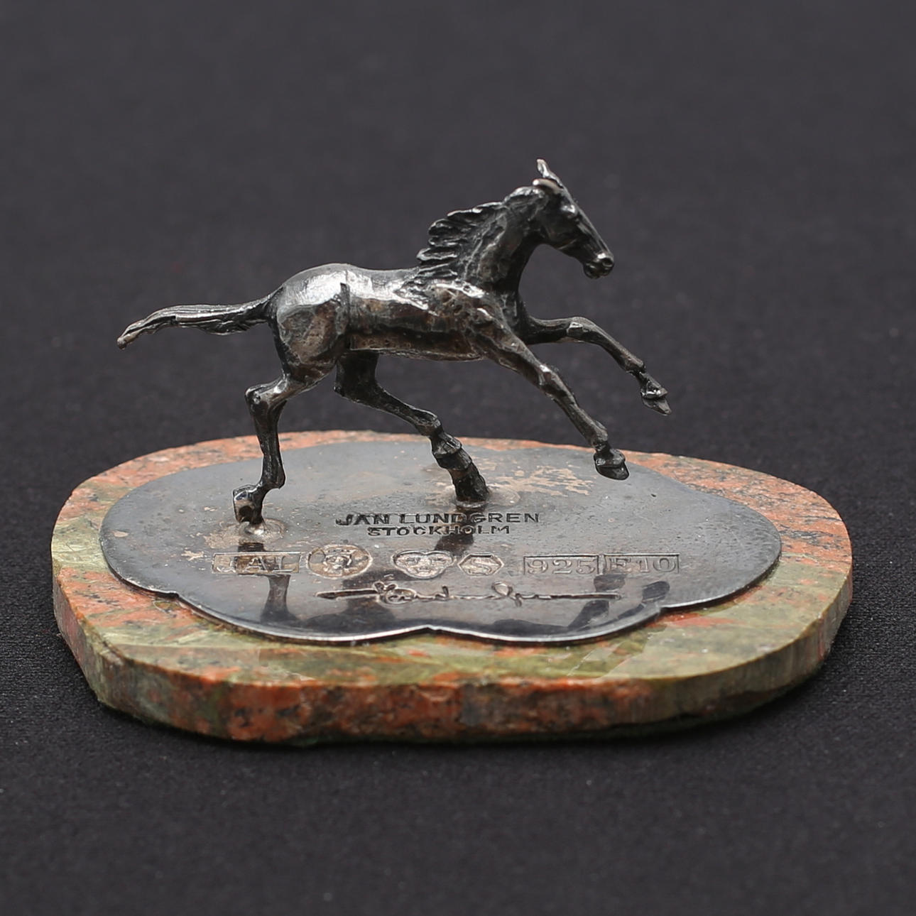 JAN LUNDGREN. Skulptur i sterlingsilver, jockey, Stockholm, 1979.