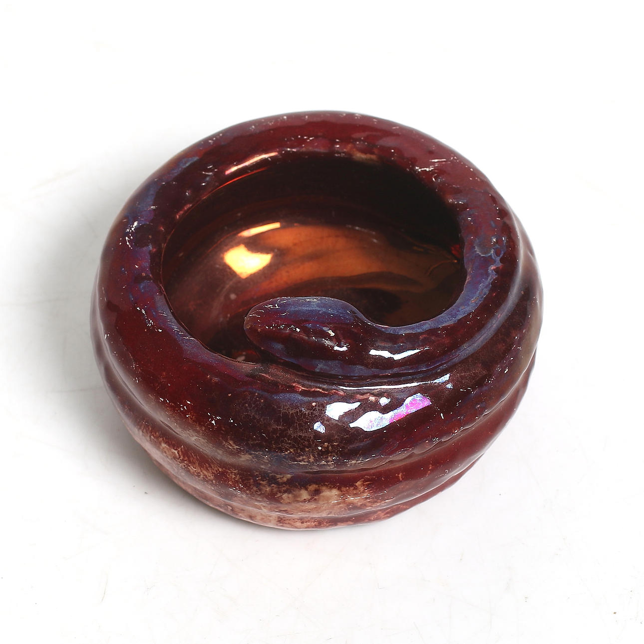 KARL HANSEN REISTRUP. Skål, porslin, orm, Herman August Kähler (HAK), Næstved, Danmark, 1800-tal.