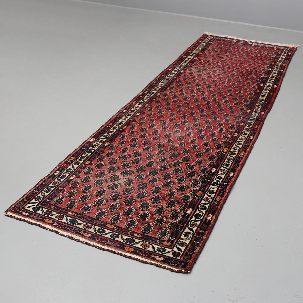 MATTA, persisk, 301x106 cm.