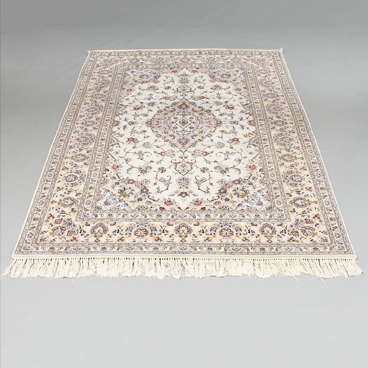 MATTA, Keshan Iran. 299 x 206 cm.