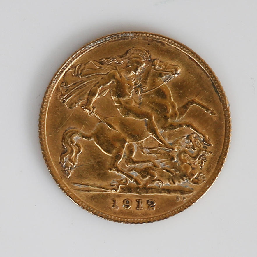 A GEORGE MOD HALV SUVERÆN.