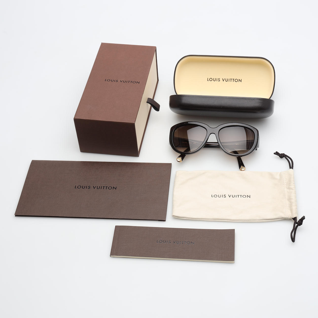 SUNGLASSES, “Obsession cat eye”, Louis Vuitton.