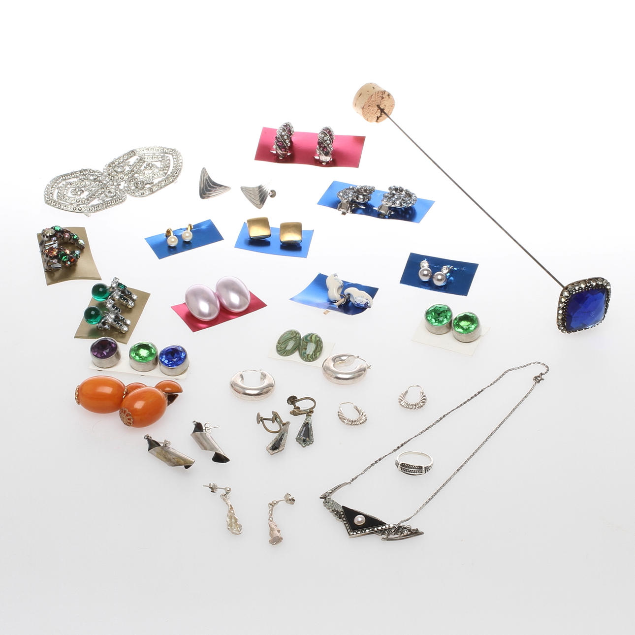 SMYCKEN, mestadels clips, delvis silver, 1900-tal.