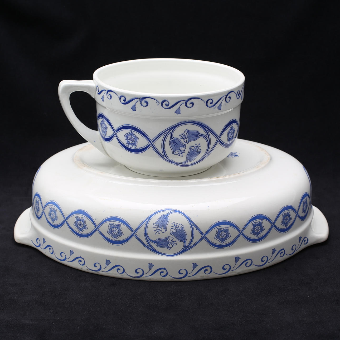 TVÄTTSET, 2 delar, porslin, "Luna", Gustafsberg, 1913.