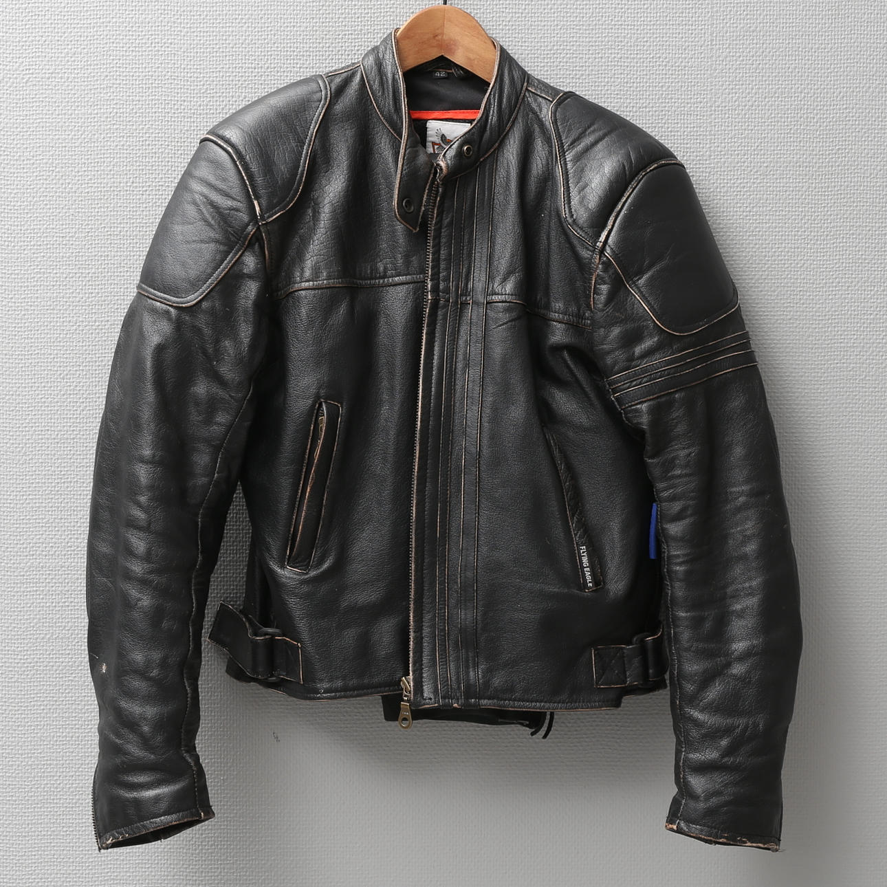 SKINNSTÄLL, dam, "Flying Eagle".