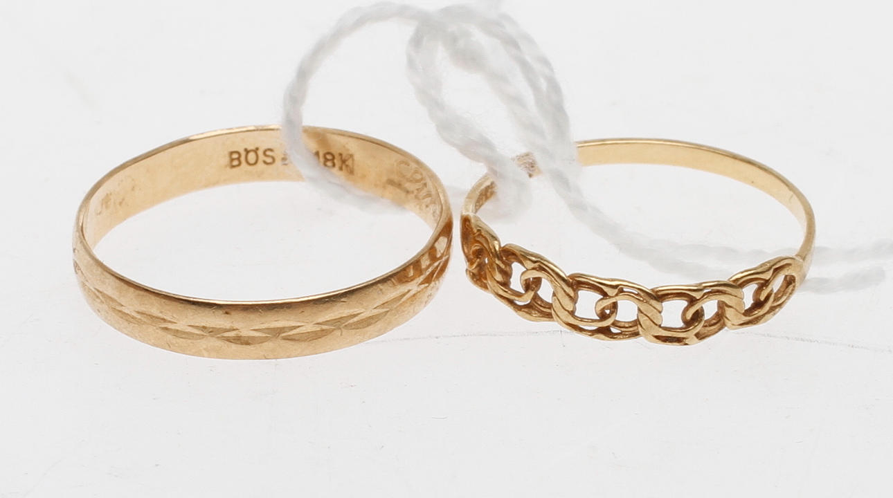 RINGAR, 2 st, 18k guld, vikt ca 2,8 gr.