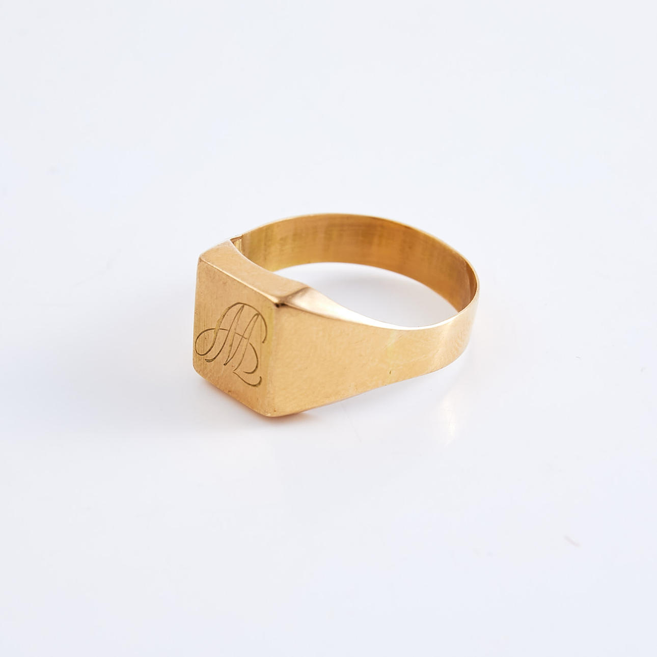 RING, sogenannter Fersenring, 18 K Gold, ungestempelt.