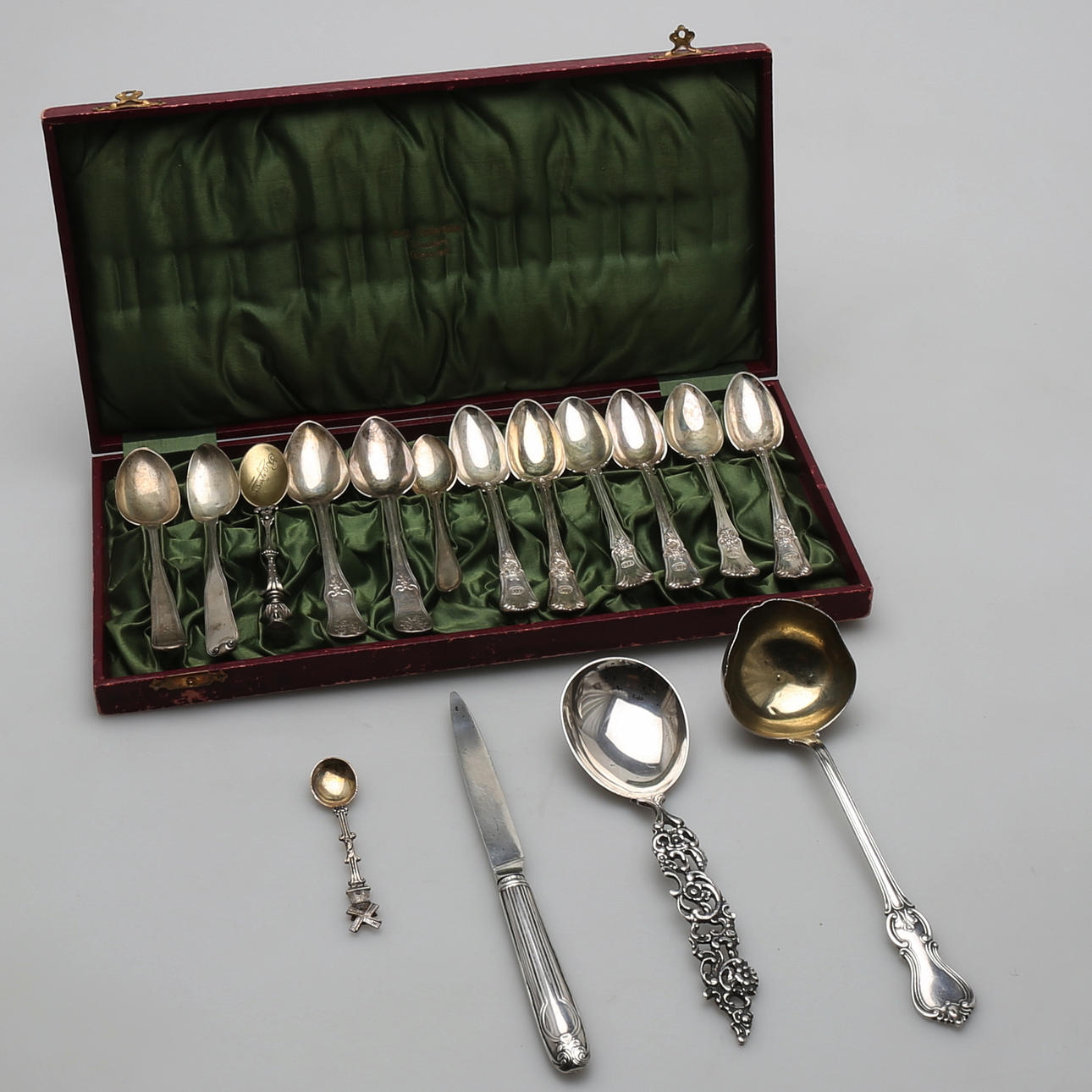 PARTI SILVER 16 delar, kaffeskedar, kompottsked med mera.