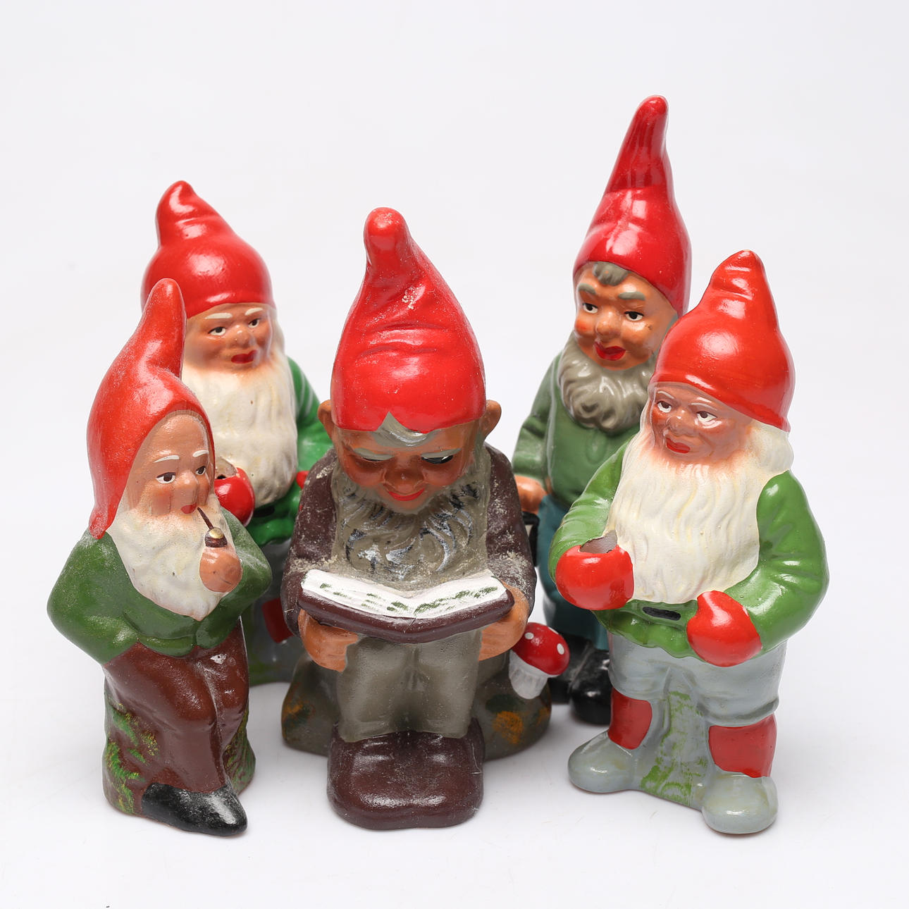 TOMTAR. Terracotta, 5 st, 1900-talets mitt.