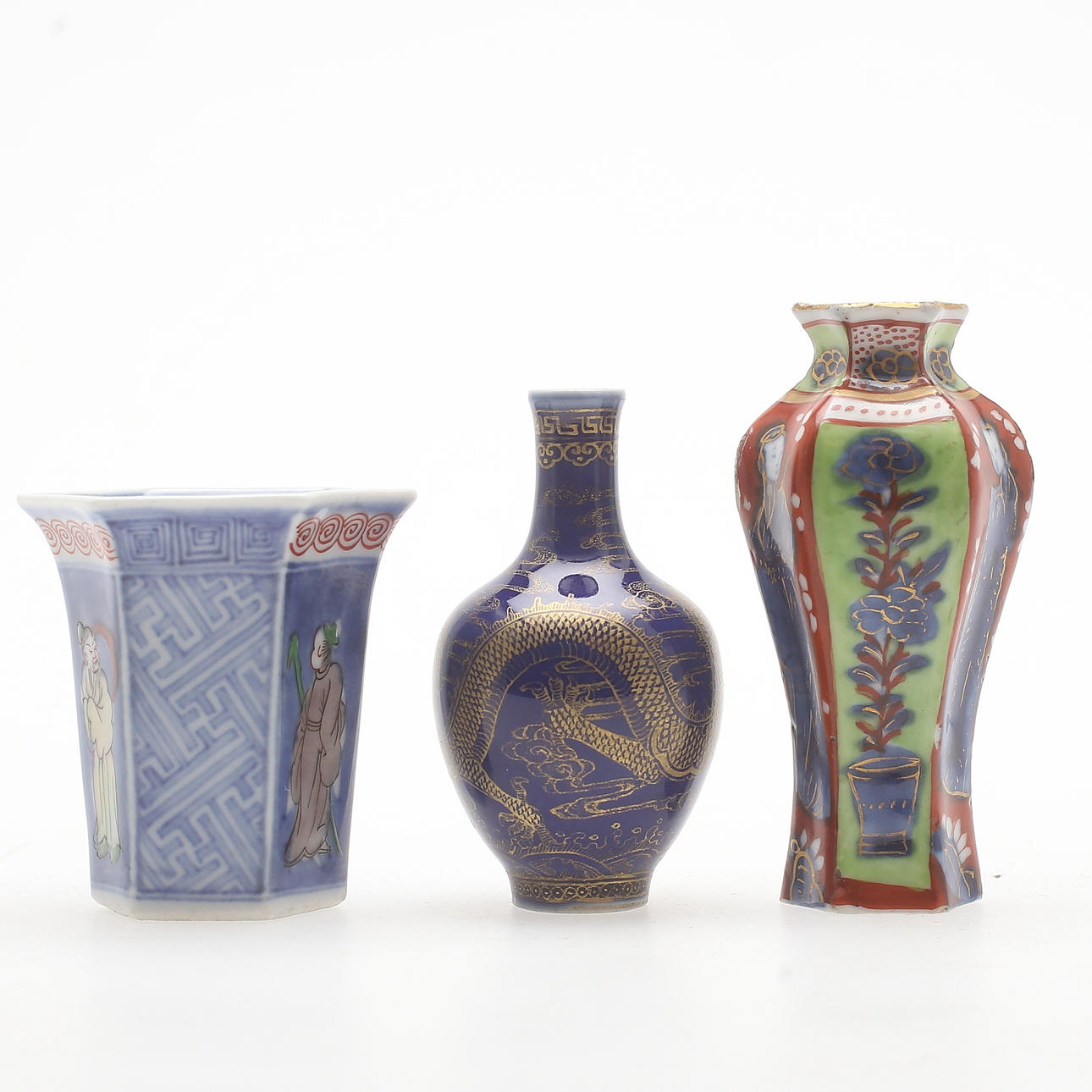 MINIATYRER, 3 st, porslin, Japan/Kina, troligen 1800-tal.