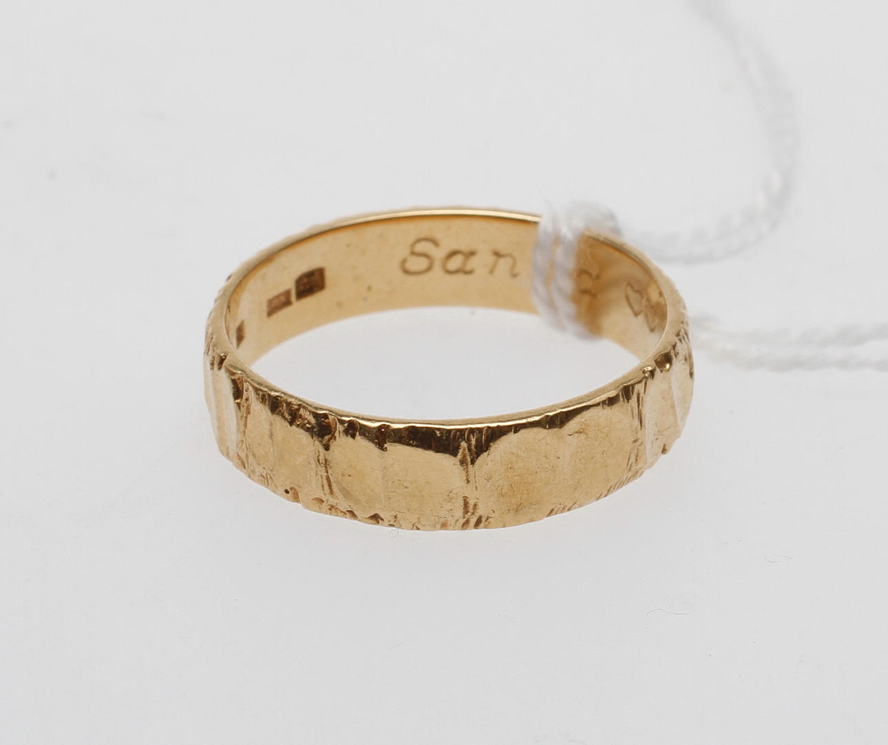 RING, 18k guld, vikt ca 6,7 gr.