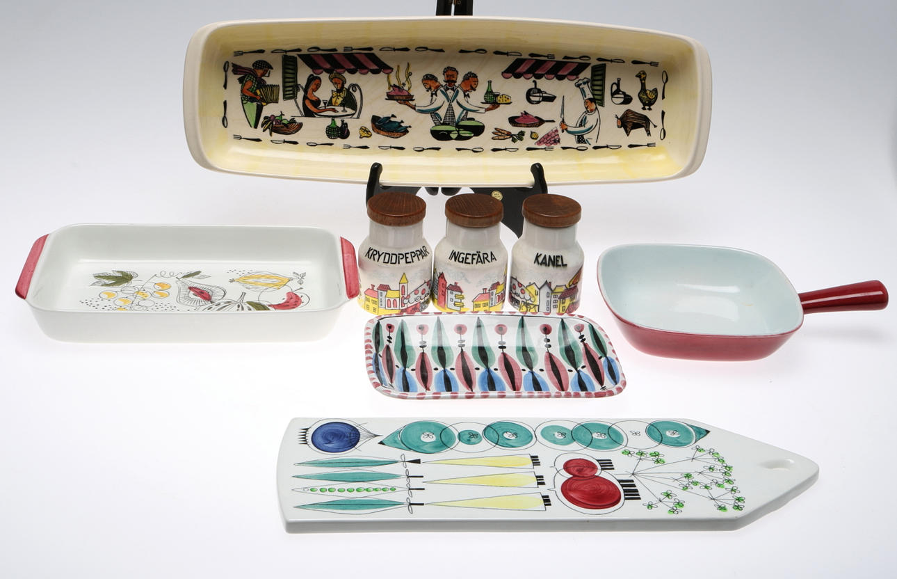 KERAMIKFÖREMÅL, 8 delar, bland annat Picknick, Rörstrand, 1900-talets mitt.