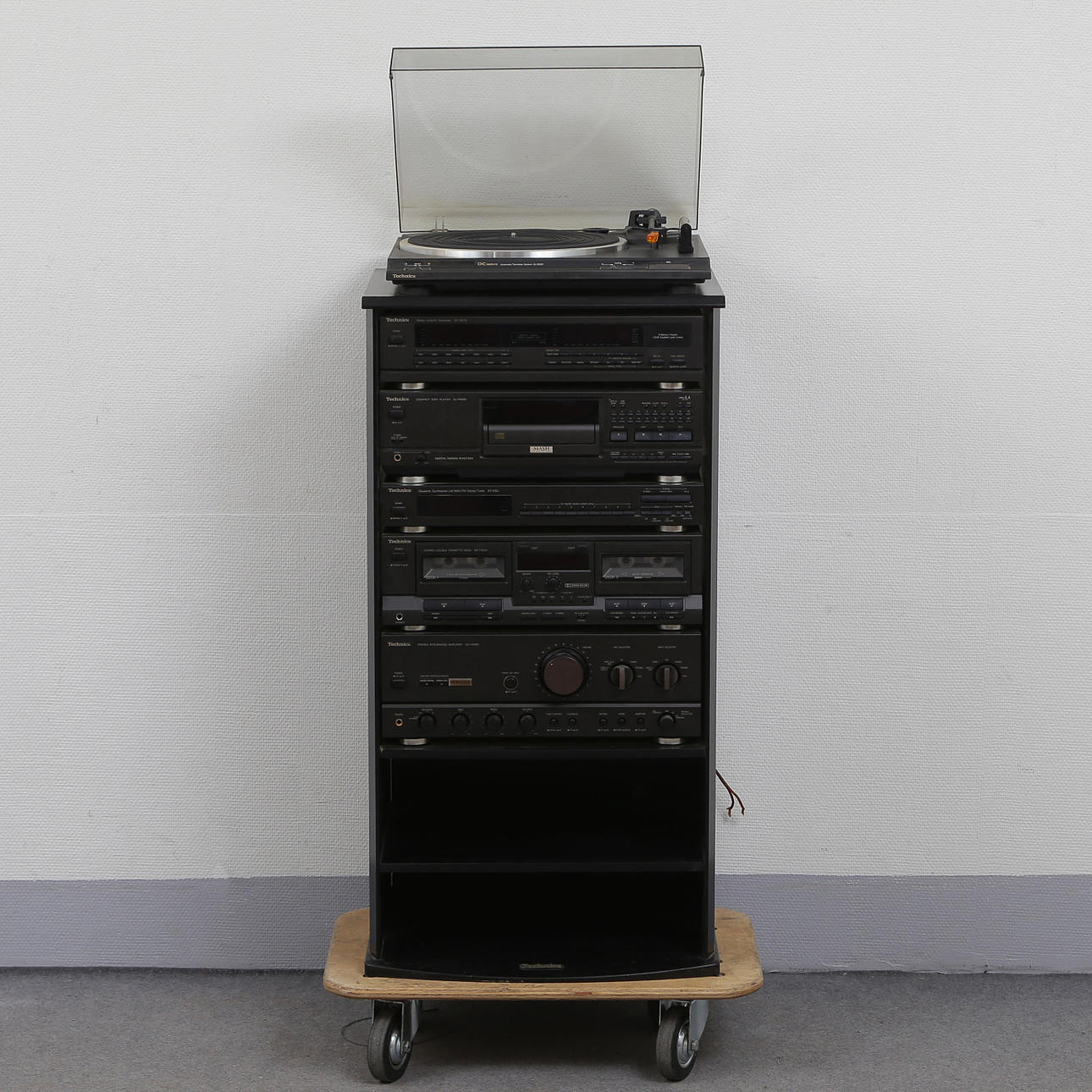 STEREO BAR TECHNICS.