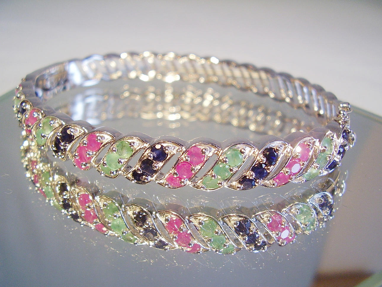 RUBIN-SMARAGD-SAFIR ARMBAND.