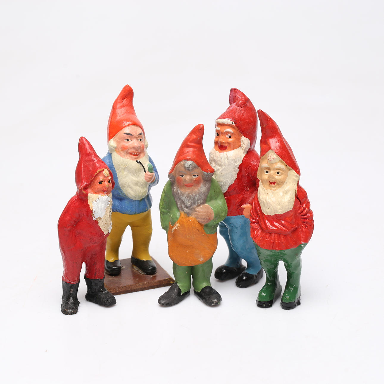 TOMTAR, 5 st, keramik, 1900-tal.