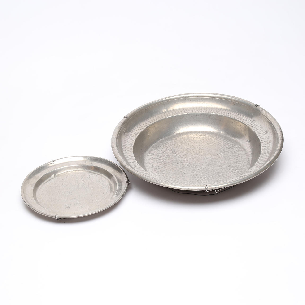 A 2 pewter platter, 1700/1800's.