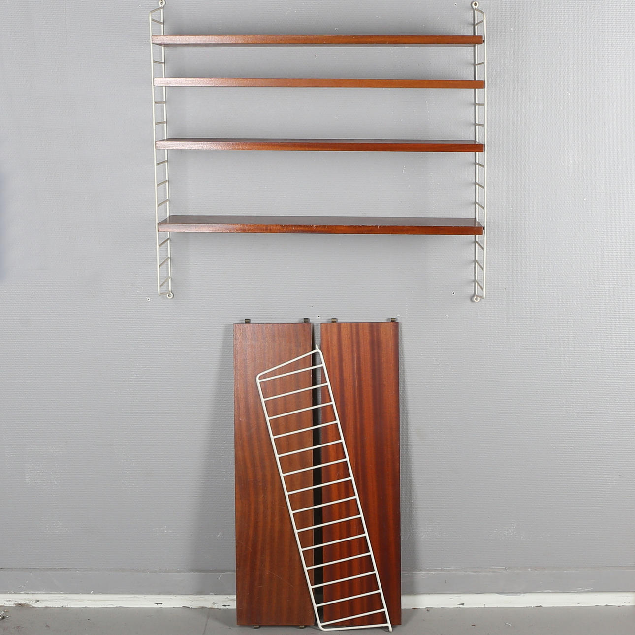 HYLLA, stringmodell, gummiklädd metallstomme/trä, 1960-tal.