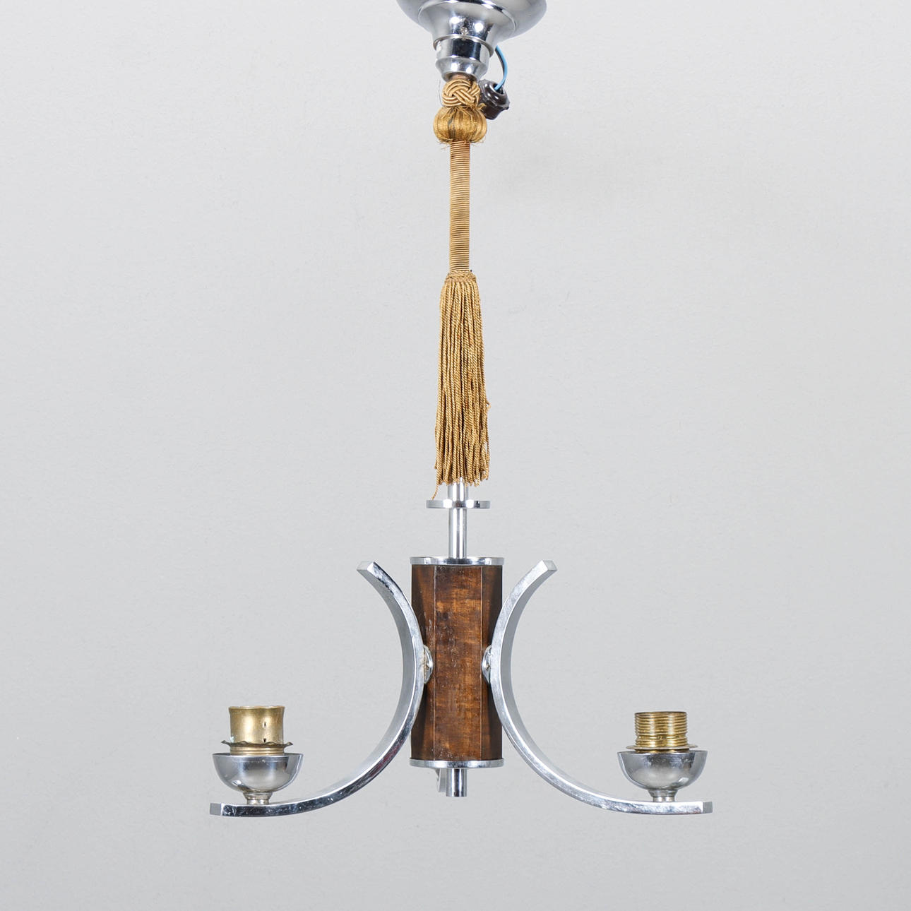 Eine Art-Deco-Deckenlampe, 1930er/40er Jahre.
