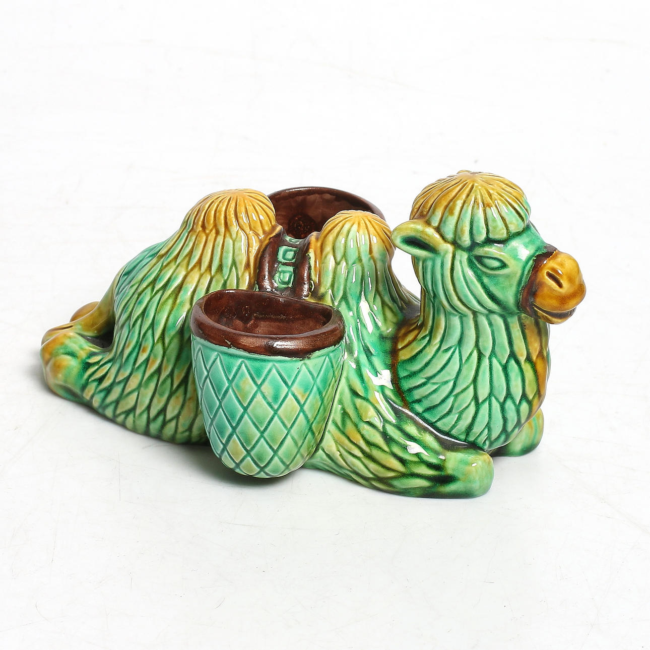 GUNNAR NYLUND. Figurin, stengods, kamel, signerad, 1900-tal.