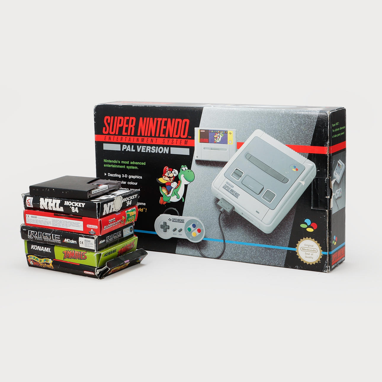 GAME CONSOLE, Super Nintendo, Pal Version + 7 games.