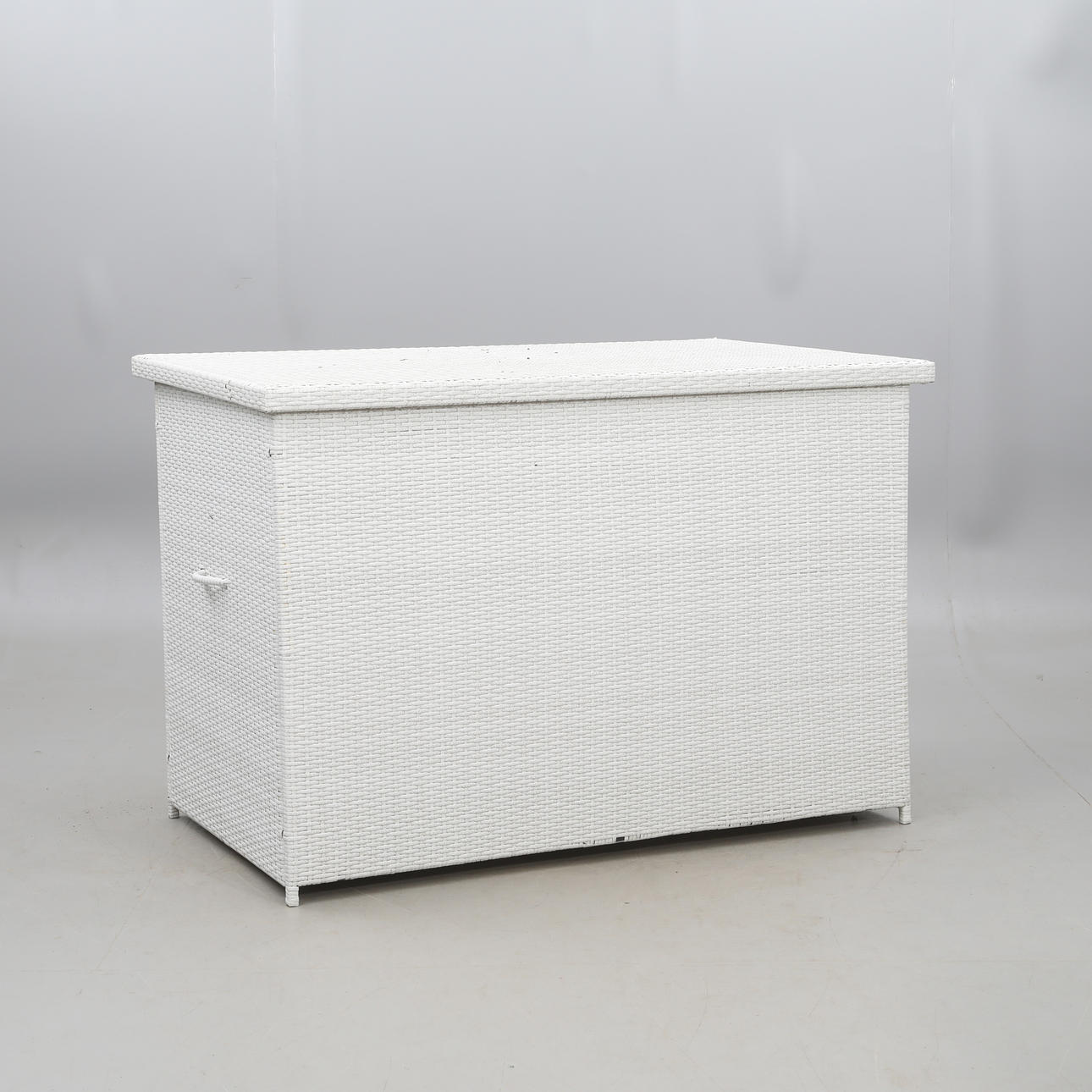 DYNLÅDA, metall/konstrotting.